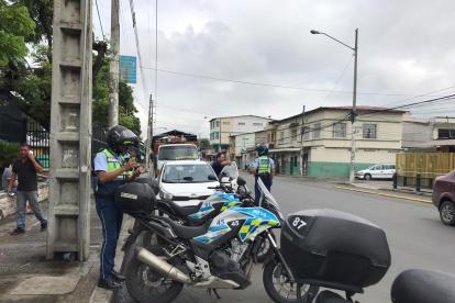 Con motos patrullas los agentes realizaron el operativo.