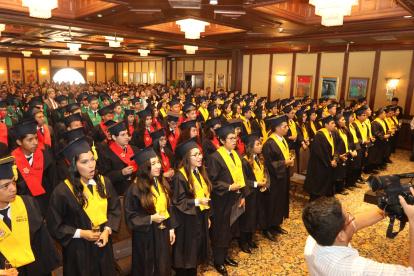 Los graduados se mostraron emocionados por culminar el colegio, pero tristes porque dejan a sus amigos, maestros y al plantel del cual se siente orgullosos.