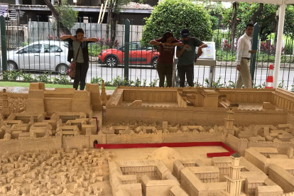 El pueblo de Jerusalén en miniatura, exhibida en el parque de Urdesa.