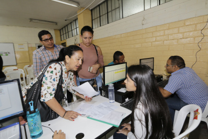 Los padres de familia inscribieron a sus hijos del 25 de noviembre de 2019 al 18 de enero de 2020..



PERIODISTA : MARTHA TERRES



FECHA : 06/01/2020 



Agencia (ag-extra)