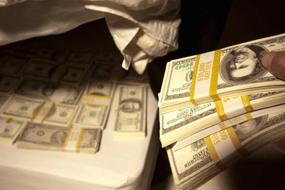 Los bancos tienen buenos indicadores, pero empiezan a caer los depósitos.