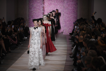 Desfile de Giambattista Valli en Paris Fashion Week.