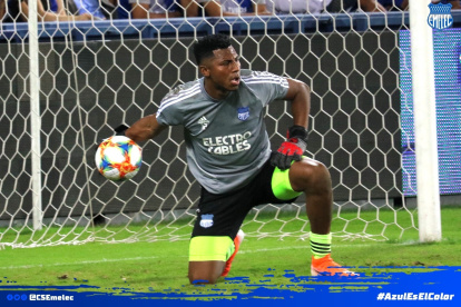 Pedro Ortiz, guardameta de Emelec con opciones de llegar a la selección.