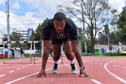 Álex Quiñónez se ubica en el cuarto lugar del ranking mundial de los 200 metros planos. En el Mundial de atletismo obtuvo el bronce.