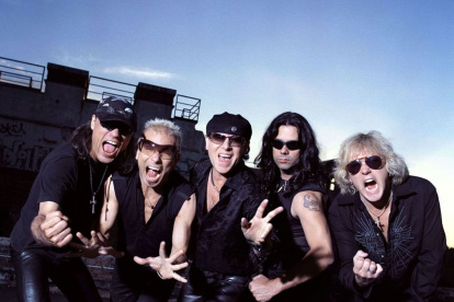 La banda extranjera no se pudo presentar debido al estado de Excepción y sus fanáticos fueron afectados