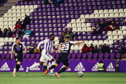 El ecuatoriano Stiven Plaza ha sido víctima de constantes lesiones en su primera experiencia internacional.