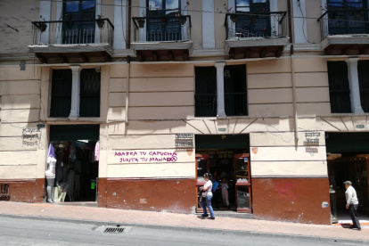 La multa que enfrentarán será del 50% del salario básico unificado, aunque podrán solicitar cambiar dicha multa con trabajo comunitario.