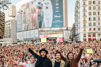Los colombianos cantaron en el mismo lugar donde lo hicieran cuatro años atrás, y con un gran convocatoria.