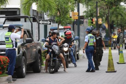 La medida se toma para evitar asaltos en diferentes sectores de la ciudad.