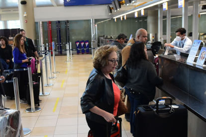 Los pasajeros internacionales a su arribo a Ecuador deberán presentar el formulario lleno.