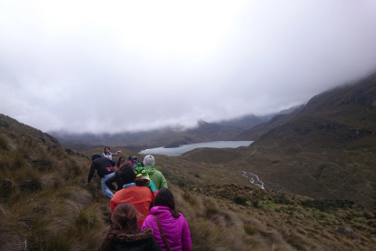 Turismo. Operadoras turísticas realizan viajes al Parque Cajas, donde se aprecia la flora y fauna.