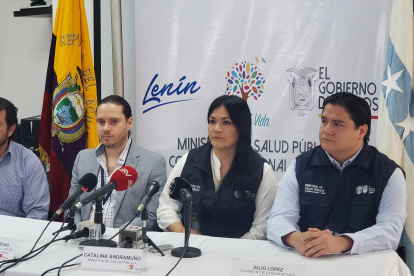 La ministra Catalina Andramuño en una de las pocas ruedas de prensa que dio después de la confirmación del primer caso de coronavirus.