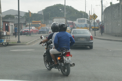 Hecho. La medida existe desde el 2017, pero se aplicaba solo entre las 19:00 y 04:00.