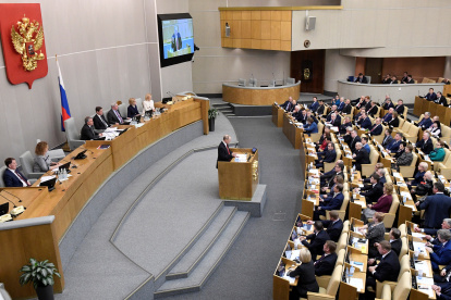 MOSCÚ. El presidente ruso Vladimir Putin se dirige ante los diputados. Al término, recibió aplausos.