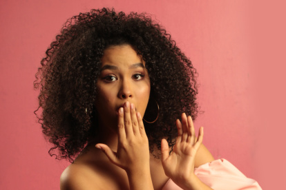 Yilda tiene más de 10 años de carrera.