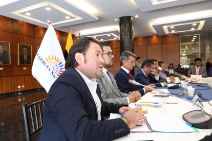 Los miembros de AME sesionaron y adoptaron una serie de decisiones en favor del gremio.