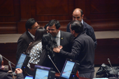 Sesion del Pleno Asamblea Nacional

Trabajo. El presidente de la Asamblea, César Litardo (c), no convocó a sesión del pleno para reiniciar las labores.