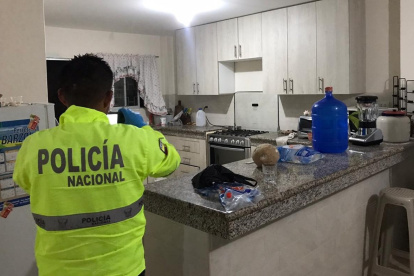 Ante la desaparición de la argentina, la Policía vuelve al domicilio de la fallecida, donde finalmente la encuentran.