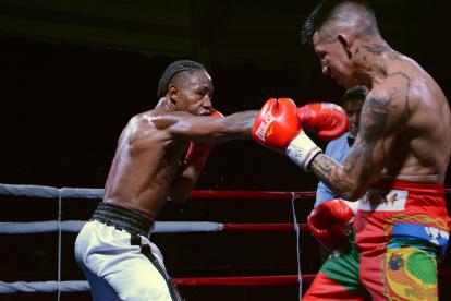 El encuentro boxístico estaba previsto para el próximo abril en Argentina.