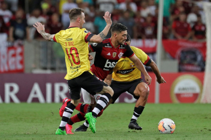 Barcelona arrancó el partido con mucha dinámica.