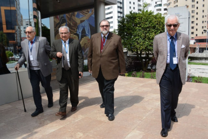 Simón Espínosa, Francisco Rocha, Gonzálo Ruiz y Abelardo Pachano son parte del comité que busca mediar en el CNE.