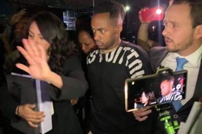 Renato Ibarra saliendo del Reclusorio Norte en territorio mexicano.