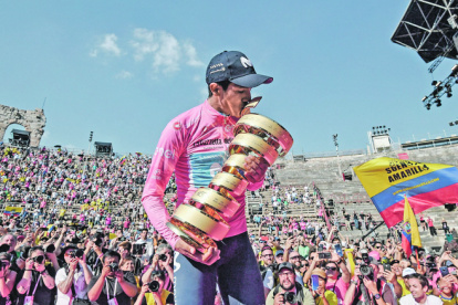 Richard Carapaz es el actual campeón del Giro de Italia, competencia que fue aplazada por la pandemia del coronavirus.