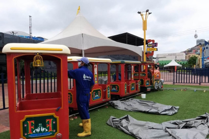 Centros turísticos de Guayaquil lucieron con poca afluencia.