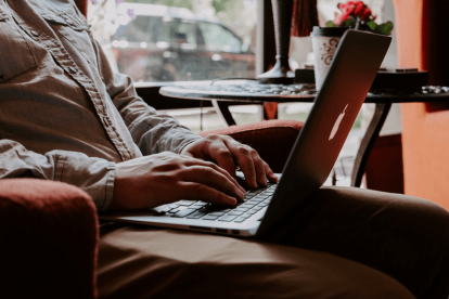 La modalidad se convierte en una opción para evitar los contagios en las oficinas.