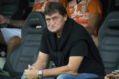 Julio César Falcioni, el DT de Banfield, fue contundente hacia los dirigentes argentinos.
