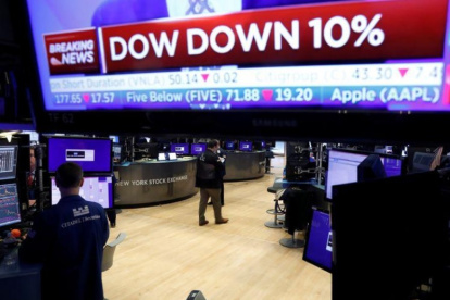 Las bolsas del mundo sufrieron un nuevo "lunes negro" por el temor que genera el impacto del coronavirus en la economía global.