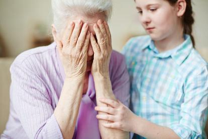 Los adultos mayores son uno de los grupos más vulnerables a ataques de pánico.