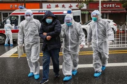 Dependiendo de su condición, los pacientes deben ser tratados en casa o en un centro de salud.