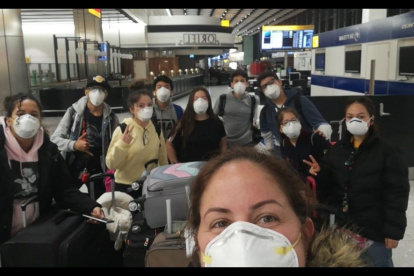 Los estudiantes viajaron a Inglaterra el 28 de febrero pasado, desde Guayaquil.