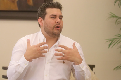 "Bolo" como lo conocen en el periodismo, colaboró para espacios como En contacto.