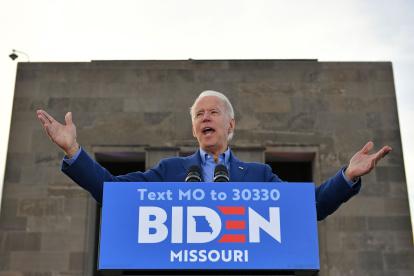(FILES) In this file photo taken on March 07, 2020 Democratic presidential candidate former Vice President Joe Biden speaks during a campaign rally at the WWI Museum and Memorial in Kansas City, Missouri. Joe Biden won the Arizona Democratic primary over Bernie Sanders, giving him a sweep of the three US states which voted on March 17, 2020, TV networks said. With 56 percent of precincts reporting in Arizona, Biden led Sanders by 42.6 percent to 30.3 percent, according to New York Times figures.
Biden also won primaries in Florida and Illinois on Tuesday to open up a commanding lead over Sanders in the race for the Democratic presidential nomination.
 / AFP / MANDEL NGAN

 FILES-US-POLITICS-VOTE-BIDEN