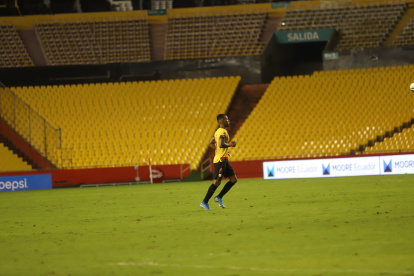 Barcelona fue el primer equipo en jugar a puertas cerradas a causa del coronavirus. Fue el 29 de febrero de 2020 ante Liga de Portoviejo.