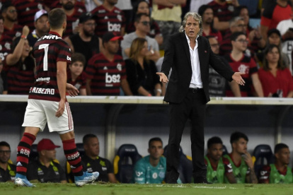 Jorge Jesus, entrenador del Flamengo brasileño, dio negativo en la contraprueba del coronavirus.