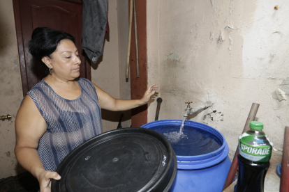 La empresa de agua potable pide a los quiteños que utilice el liquido vital solo en lo necesario