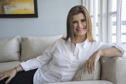 Autora de 11 investigaciones y 10 libros. Ha compartido escenario con Ismael Cala, Tuti Furlán, entre otros reconocidos conferencistas internacionales.