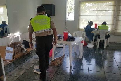 Los cadetes de la Policía donaron el miércoles 740 pintas de sangre para la Cruz Roja