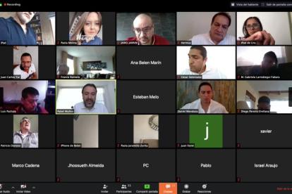 La comisión sesionó el pasado 21 de marzo y decidió convocar al ministro y la exministra.