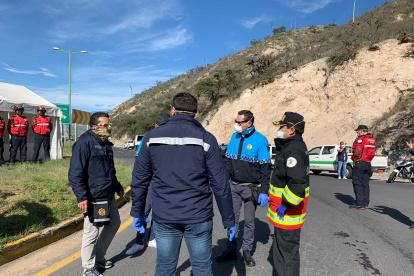 El exfuncionario lideró el domingo los controles de vehículos y personas que buscaban acceder a la capital