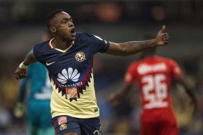 Renato Ibarra pertenece al América de México, pero ha sido separado de la plantilla.