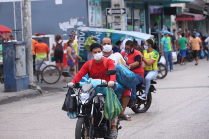Situación. En el suroeste decenas de personas abarrotaron los mercados y farmacias.