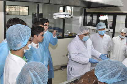 Los estudiantes de Medicina y de Psicología de la UEES han sido preparados para esta emergencia.