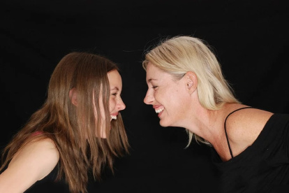 La clave para el acercamiento es utilizar algún tema de interés de tu hijo.