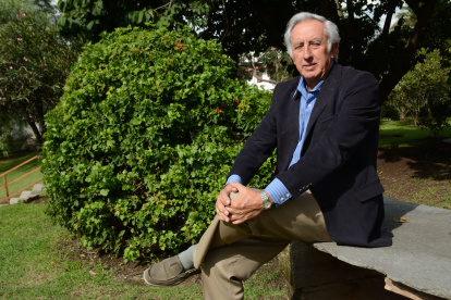 Conductor y productor de variados y entretenidos programas radiales. Descubrió las delicias de este medio en un bien logrado recorrido de dos décadas.