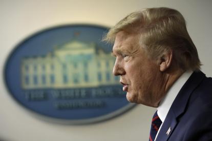 Washington (Usa), 27/03/2020.- US President Donald J. Trump speaks during a press briefing on the Coronavirus COVID-19 pandemic with members of the Coronavirus Task Force at the White House in Washington, DC, USA, on 27 March 2020. (Estados Unidos) EFE/EPA/Yuri Gripas / POOL USA PANDEMIC CORONAVIRUS COVID19