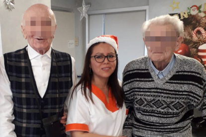 Tareas. En 2019 la ambateña cumpliendo su trabajo en Magenta, Italia.